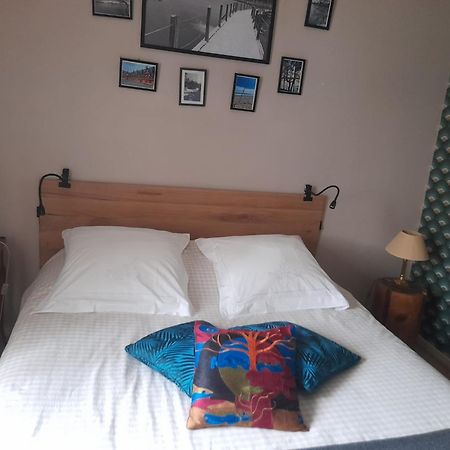 Aux Glycines Bed & Breakfast Marcilly-Ogny Exterior photo